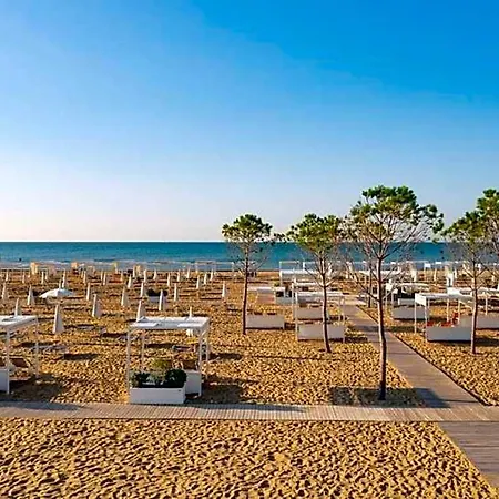 Lovely Beachfront Apartment-beahost 3* Bibione