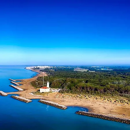 Lovely Beachfront Apartment-beahost Bibione